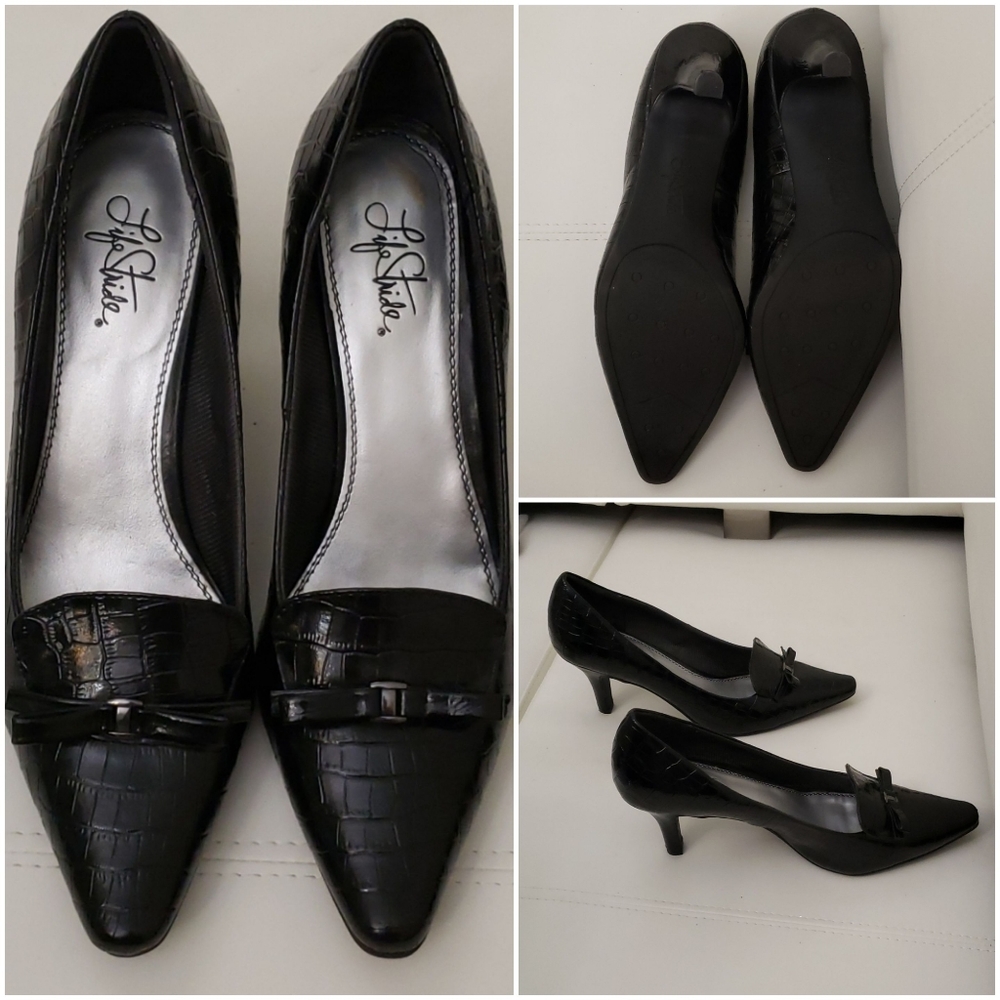 Life Stride Embossed Bowed Pointy Toe Pump BLK 10M